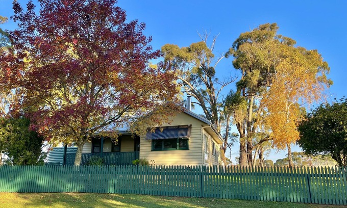 Boho South Otro | Farmstay Cottage on the Strathbogie Tablelands.