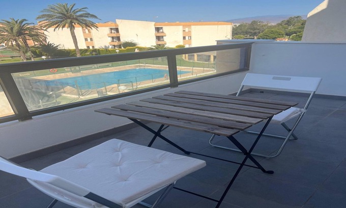 Retamar Apartamento | Faro's Retamar Cuddly Nest for 2