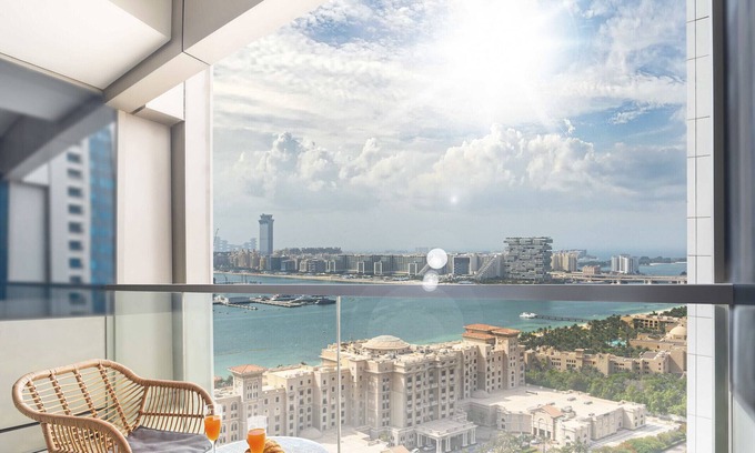 Dubai Media City Apartamento | Ocean Heights 2402