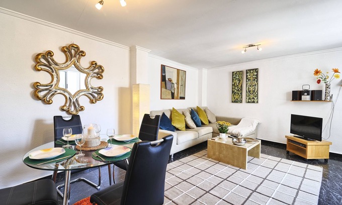 Extramurs Apartamento | 70m2 Apt.moderno, Confortable y muy Agradable Zona.metro a la Vuelta.aerop.17mi