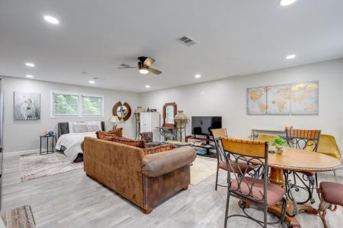 Fayetteville Apartamento | Fayetteville Vacation Rental - Near Lake McIntosh!