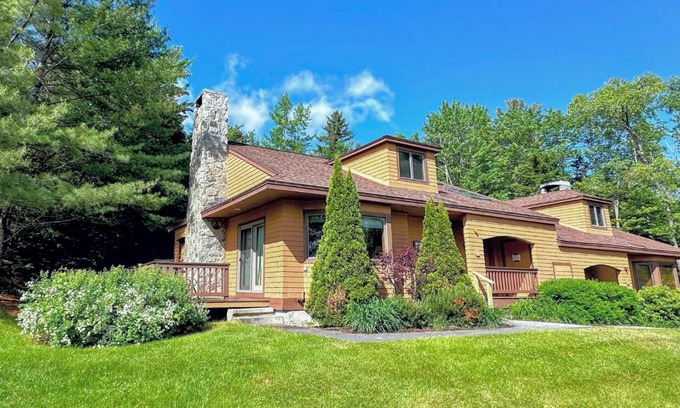 Bretton Woods Casa | FC44 Renovated 3bed 3bath Forest Cottage AC views yard fast wifi Walk to skiing