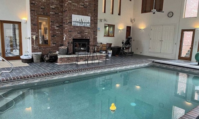 Springfield Casa | Feathered Nest at Fellows Lake w/ Indoor POOL!