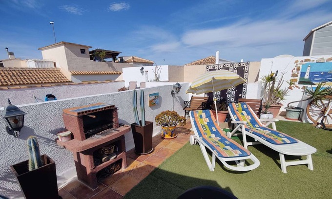 Monte Faro Apartamento | Featured fantastic roof garden with stunning sea views