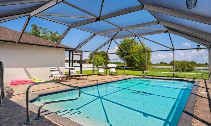 Biggar Casa | Feel @ Home Ft Myers | 3bd | 2bh | POOL | sleeps 8
