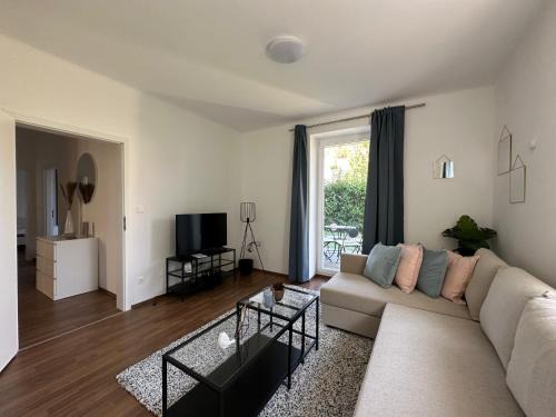 Ebreichsdorf Apartamento | FeelHome-GolfClub-Terrasse-6 Gäste-WiFi-Smart TV