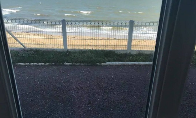 Langrune-sur-Mer Apartamento | Feet in the water