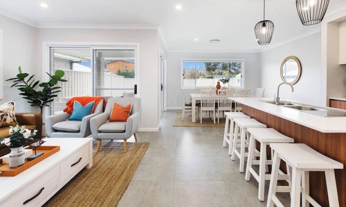 Central Mudgee Casa | Felicitys on Court A Refreshing Getaway in Town