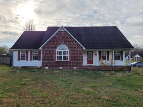 Baxter Casa | Fenced backyard! 6 miles to Cookeville Boat Dock!