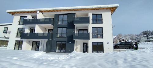 Langdorf Apartamento | Ferienwohnung Emma mit Balkon