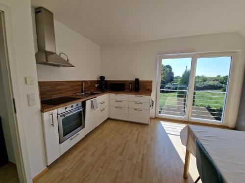 Neustadt-Diedesfeld Apartamento | Ferienwohnung Rosenblüte