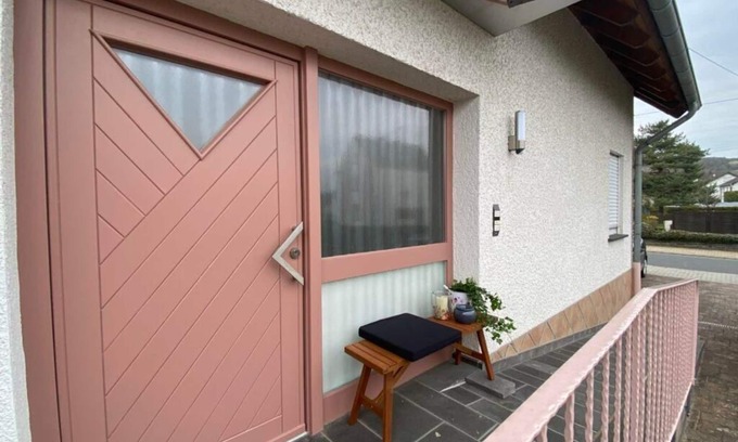 Kottenheim Apartamento | Feriendomizil Marika - 5-bed vacation apartment shower/WC, 2 bedrooms