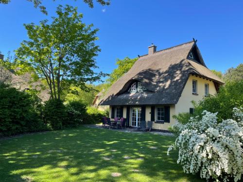 Dierhagen Dorf Casa | Ferienhäuser Küstenwaldvilla