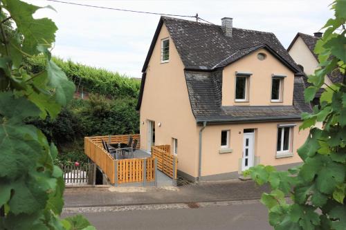 Uerzig Apartamento | Ferienhaus am Moselsteig