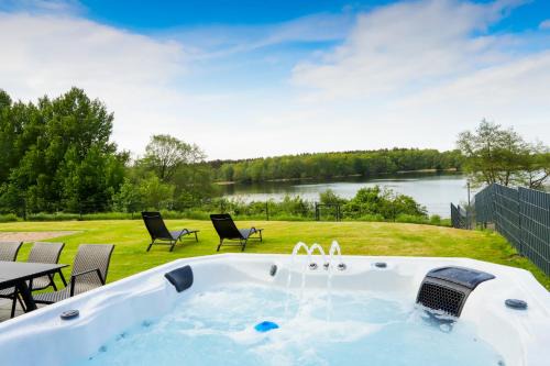 Jesendorf Casa | Ferienhaus am Tramser See