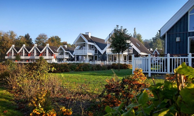 Bad Saarow Casa | Ferienhaus „Fünen XXL“ 218m² für 12+2 Pers. im Schlosspark Bad Saarow, Sauna, Whirlpool und Kamin