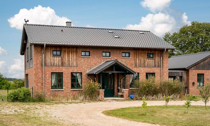 Muritz Casa | Ferienhaus Landurlaub - Tolle Alleinlage mit Blick Über Wiesen und Felder