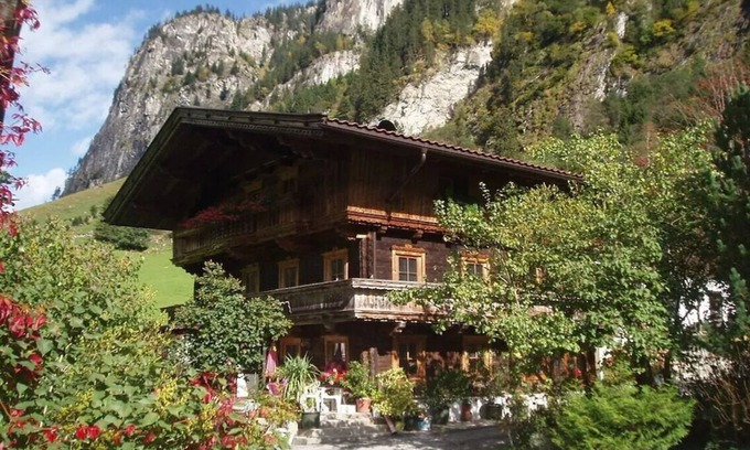 Mayrhofen Apartamento | Ferienhof Talaste - Naturparadies Inmitten der Zillertaler Alpen - Fewo Isabella