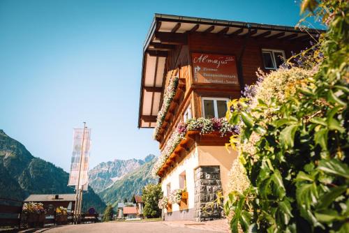 Mittelberg Hotel | Ferienhotel Almajur