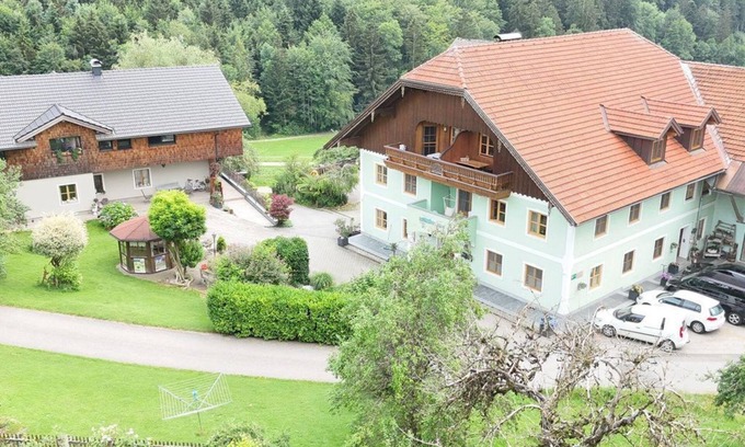 Henndorf am Wallersee Otro | Ferienwohnungen Joglbauer - Ferienwohnung Gretel