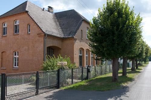 Stradow Apartamento | Ferienwohnung Alte Schule
