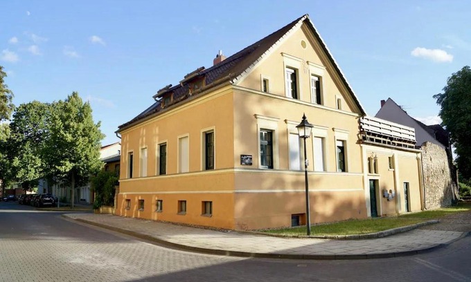 Barby Apartamento | "Ferienwohnung am Schloss" - Ferienwohnung mit Blick auf das Barbyer Schloss, 5 Gehminuten bis zur Elbe