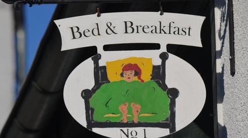 Glarus Sued Casa | Ferienwohnung Bergzyt oder das Bed and Breakfast - Älplersuite mit eigenem Bad und Terrasse