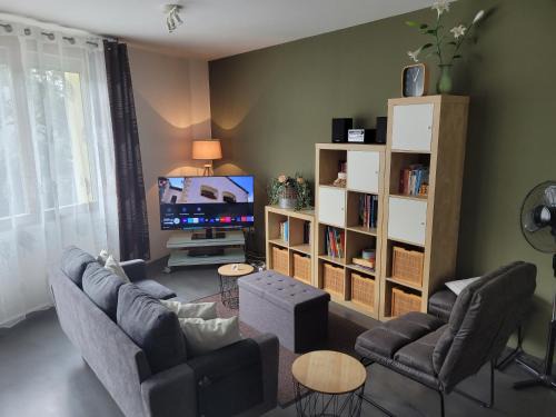 Wiesbaden Apartamento | Ferienwohnung Burgblick