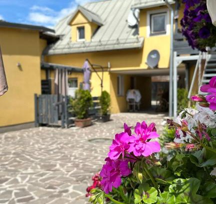 Aigen im Ennstal Apartamento | Ferienwohnung Casa Claudia