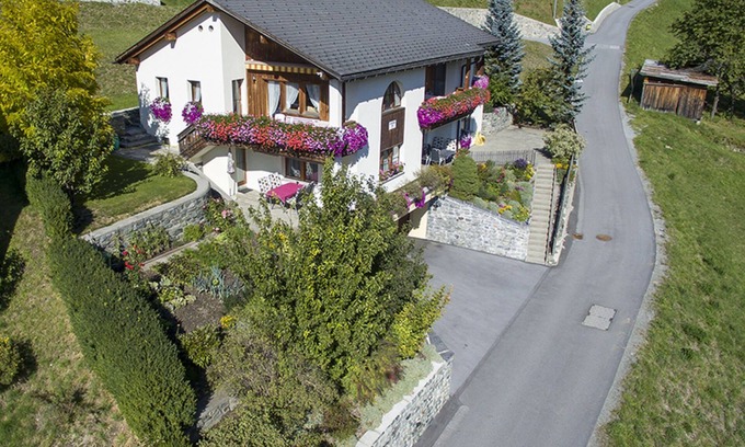 Valsot Apartamento | Ferienwohnung Chasa Plajet 8B by Interhome
