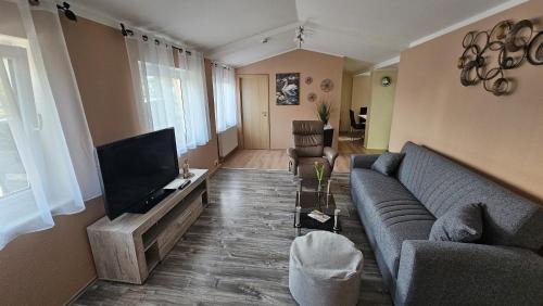 Bad Klosterlausnitz Apartamento | Ferienwohnung am Schwanenteich