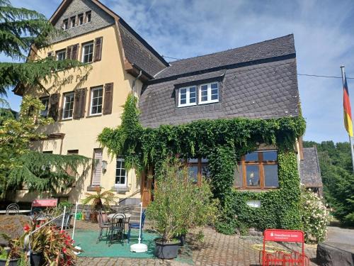 Naunheim Apartamento | Ferienwohnung Gasthof Port 90
