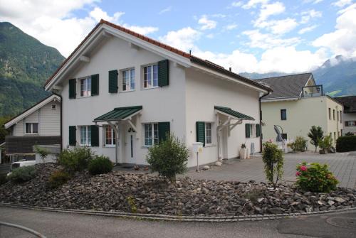 Seedorf Apartamento | Ferienwohnung Grütter