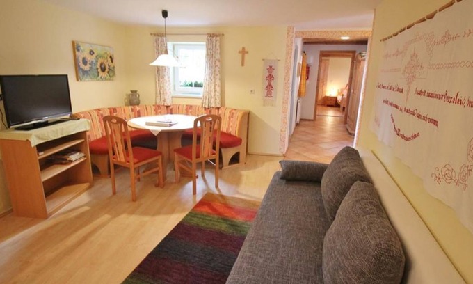 Eichkogl Otro | Ferienwohnung "hereinspaziert" - Obst- & Gästehof Brandl