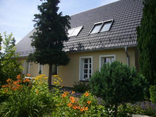 Hoppegarten Apartamento | Ferienwohnung im Neubauernweg 3