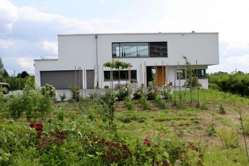 Ihringen Apartamento | Ferienwohnung im Obstgarten