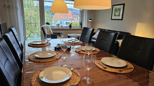 Hamelin Apartamento | Ferienwohnung in zentraler und ruhiger Lage mit Balkon, fußläufig zur Innenstadt