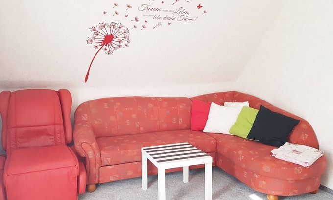 Gifhorn Condominio | Ferienwohnung Kochel, 44 qm, mit Wohn-/schlafraum, Balkon mit Blick in Garten