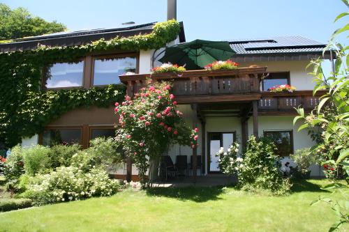 Albstadt Apartamento | Ferienwohnung Kreuzbühl