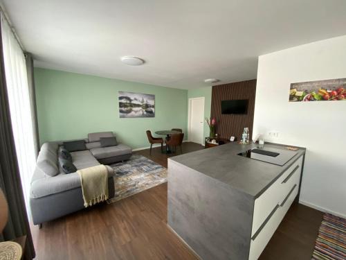 Stahl Apartamento | Ferienwohnung Maria - Bitburg