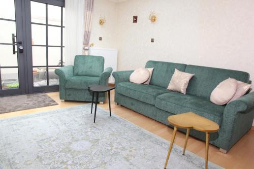 Mayen Apartamento | Ferienwohnung Mayener Jung mit schönem Innenhof