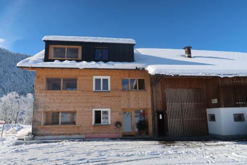 Grossdorf Apartamento | Ferienwohnung Mian