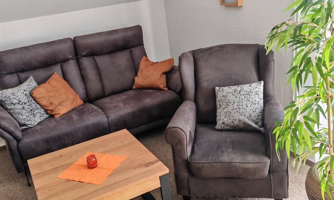 Pinnow Apartamento | Ferienwohnung mit Balkon