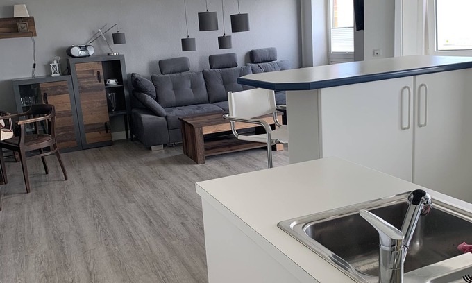 Innenhafen Apartamento | Ferienwohnung mit Meerblick und Direktzugang zur Nordsee - Helgolandavantgarde