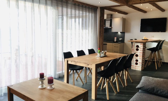 Lichtenfels Apartamento | Ferienwohnung mit Ebenerdiger Terrasse und Balkon