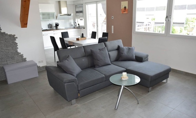 Zirndorf Apartamento | Ferienwohnung mit Südbalkon