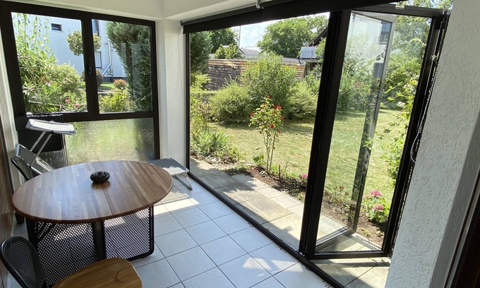 Metzingen Apartamento | Ferienwohnung mit Terrasse