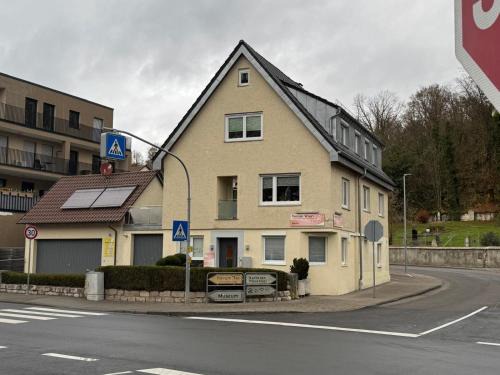 Waldenbuch Apartamento | Ferienwohnung "SCHÖNBUCH" , Pension Wauri