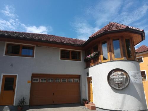Liebenfels Casa | Ferienwohnung Schmetterling