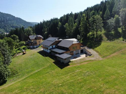Arriach Apartamento | Ferienwohnung Steinacherhof